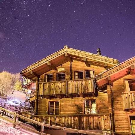 Veronique Chalet * סאס פה